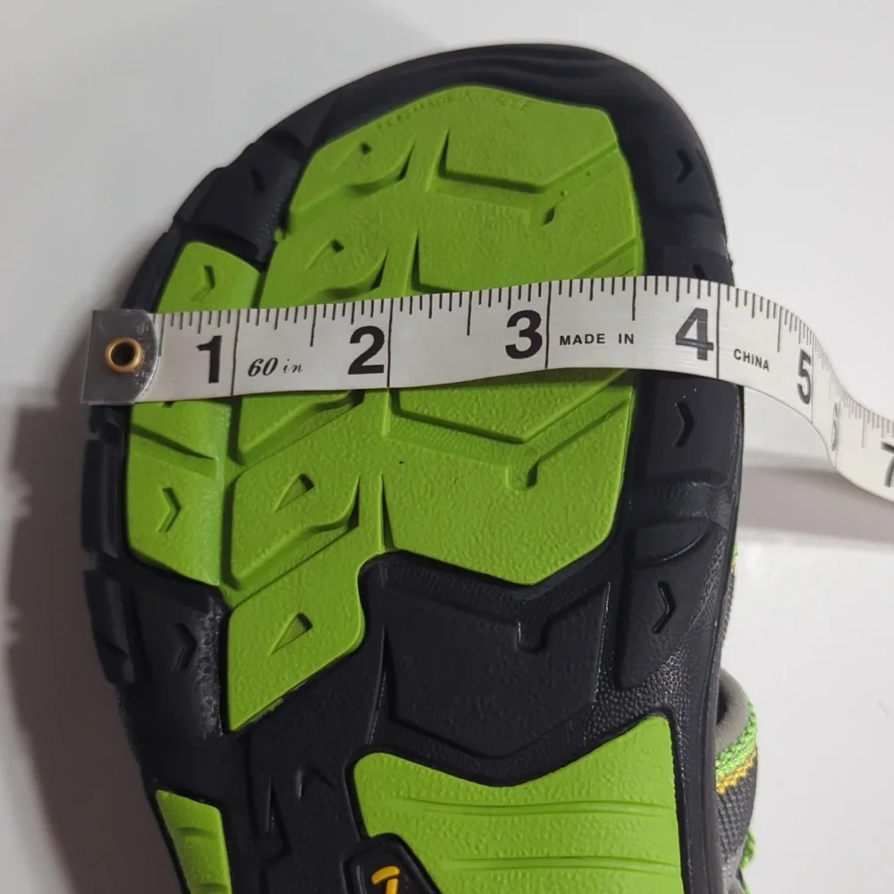 Keen Men's Closed Toe Hiking Water Sandals US Size 5 EU 37